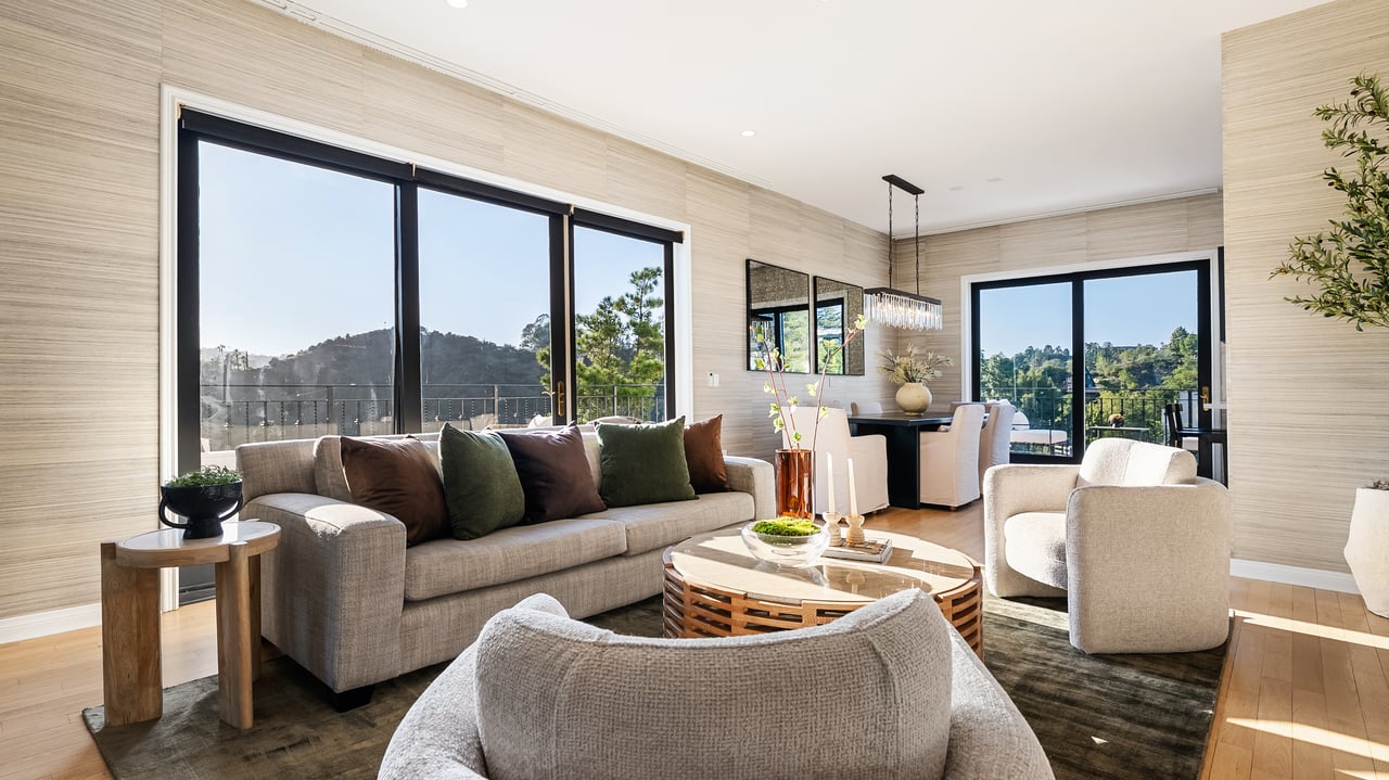 2591 Leicester Dr, Hollywood Hills