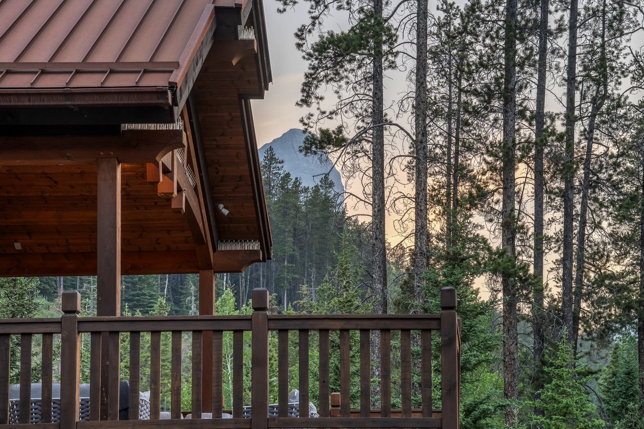 Refined Mountain Living at Cairns Landing