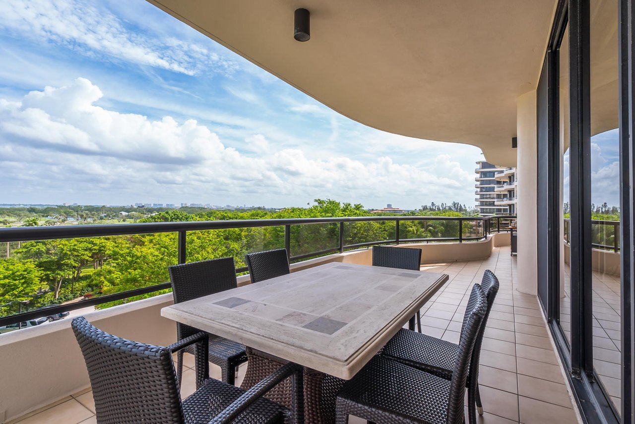 435 L Ambiance Dr, #L407