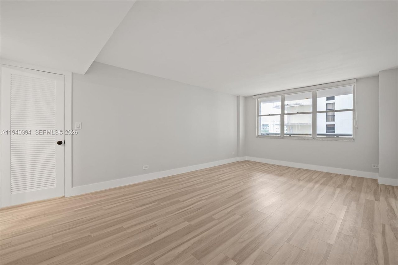 Maison Grande Condo, Unit 509