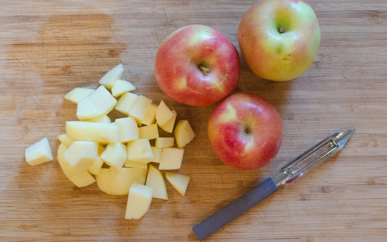 Mykael's Apple Cashew Salad