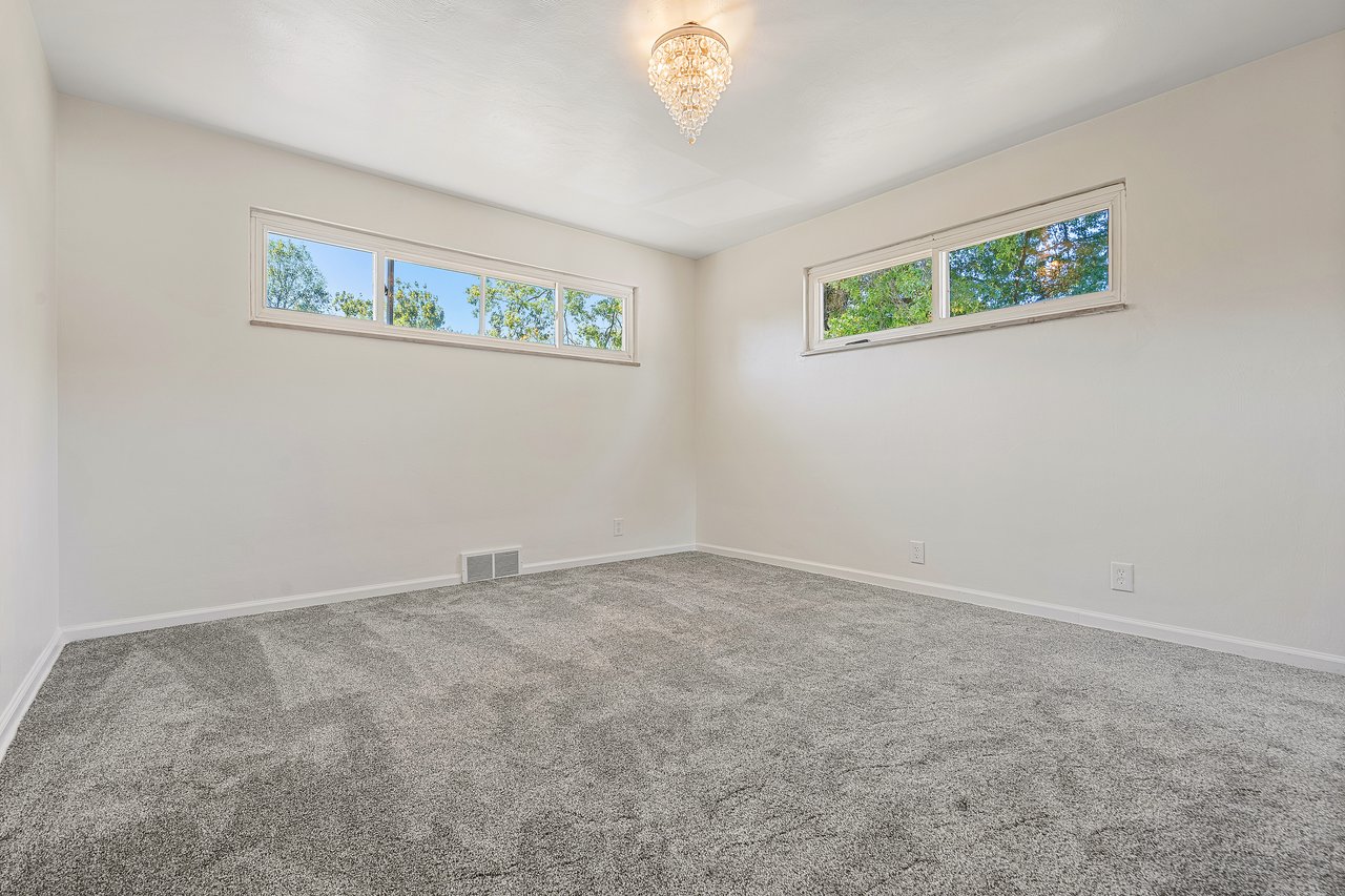 1332 Foxboro Dr