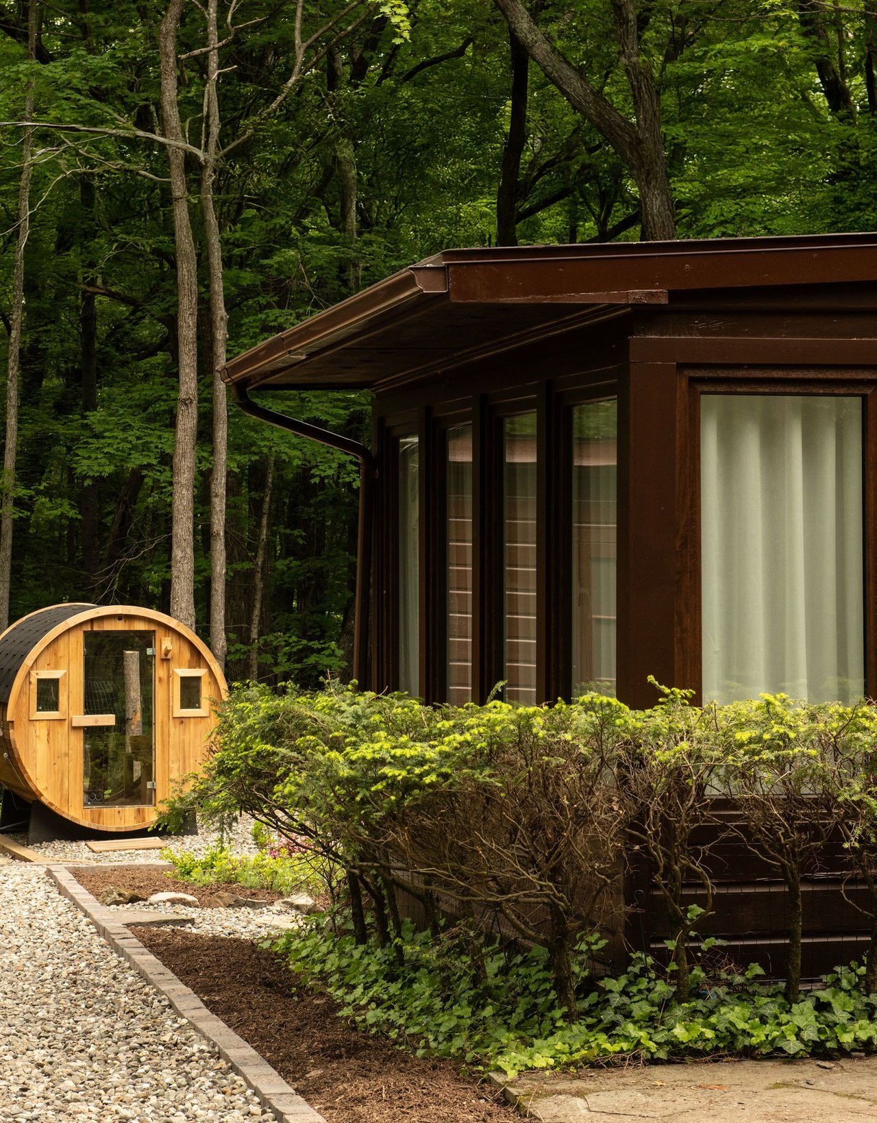 276 Chestnut Hill Road, Woodstock