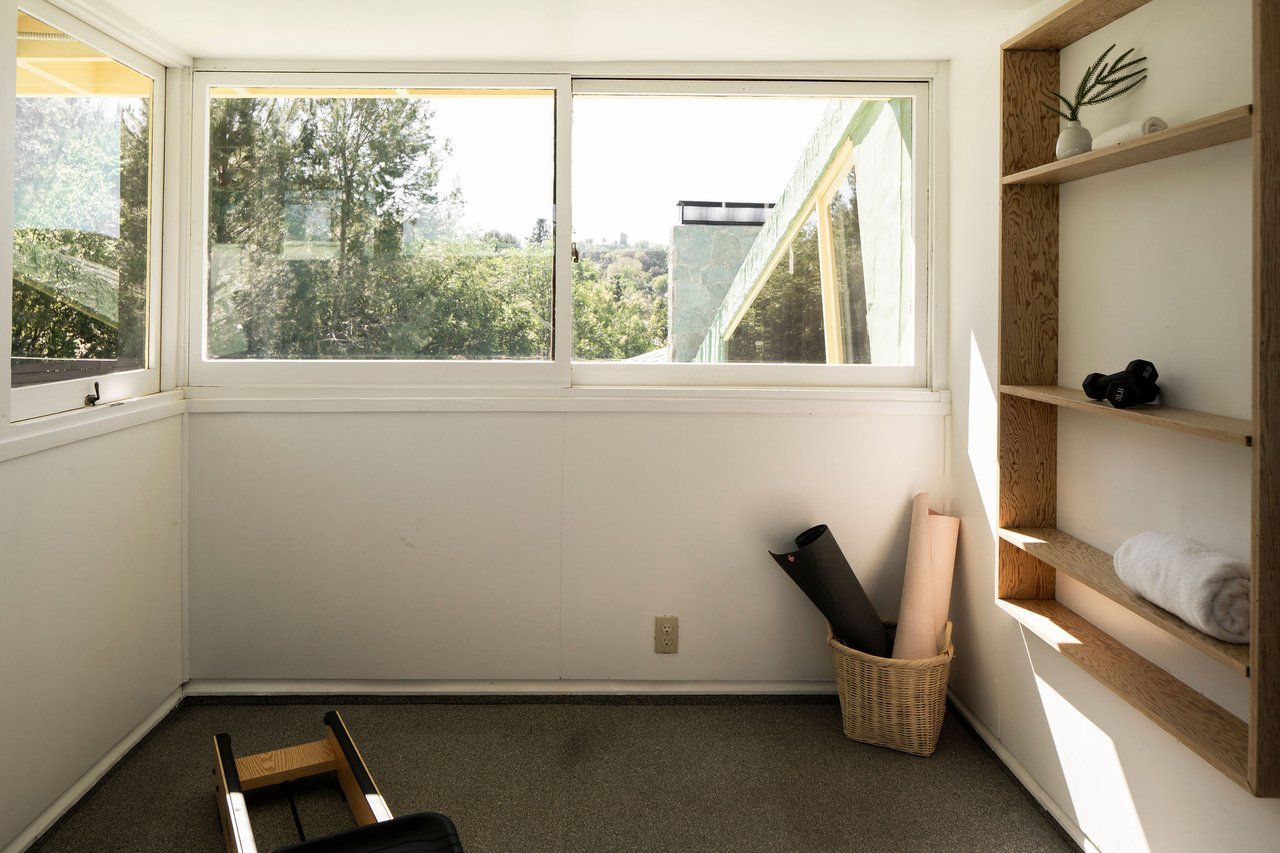 The Van Dekker House, Master architect R. M. Schindler