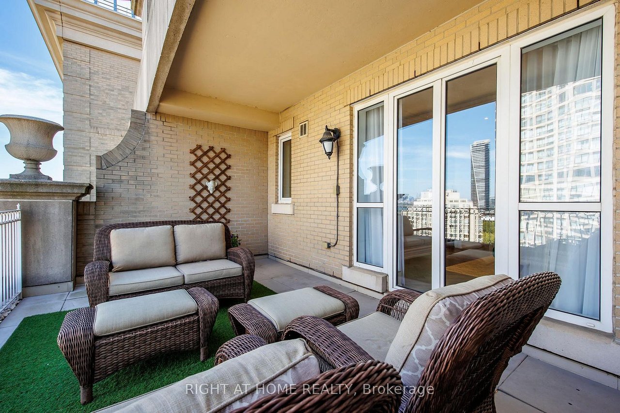 LARGEST PH IN GRAND HARBOUR