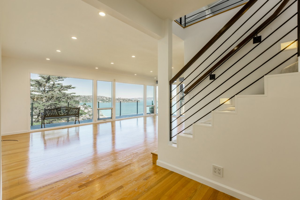 109 Marion Ave