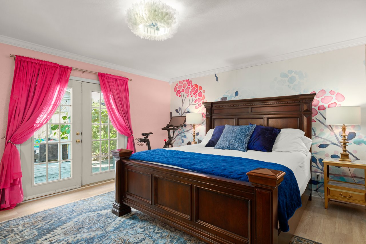 Bloom & Float Getaway 🌸 | Pool Home 5mi to SoCo