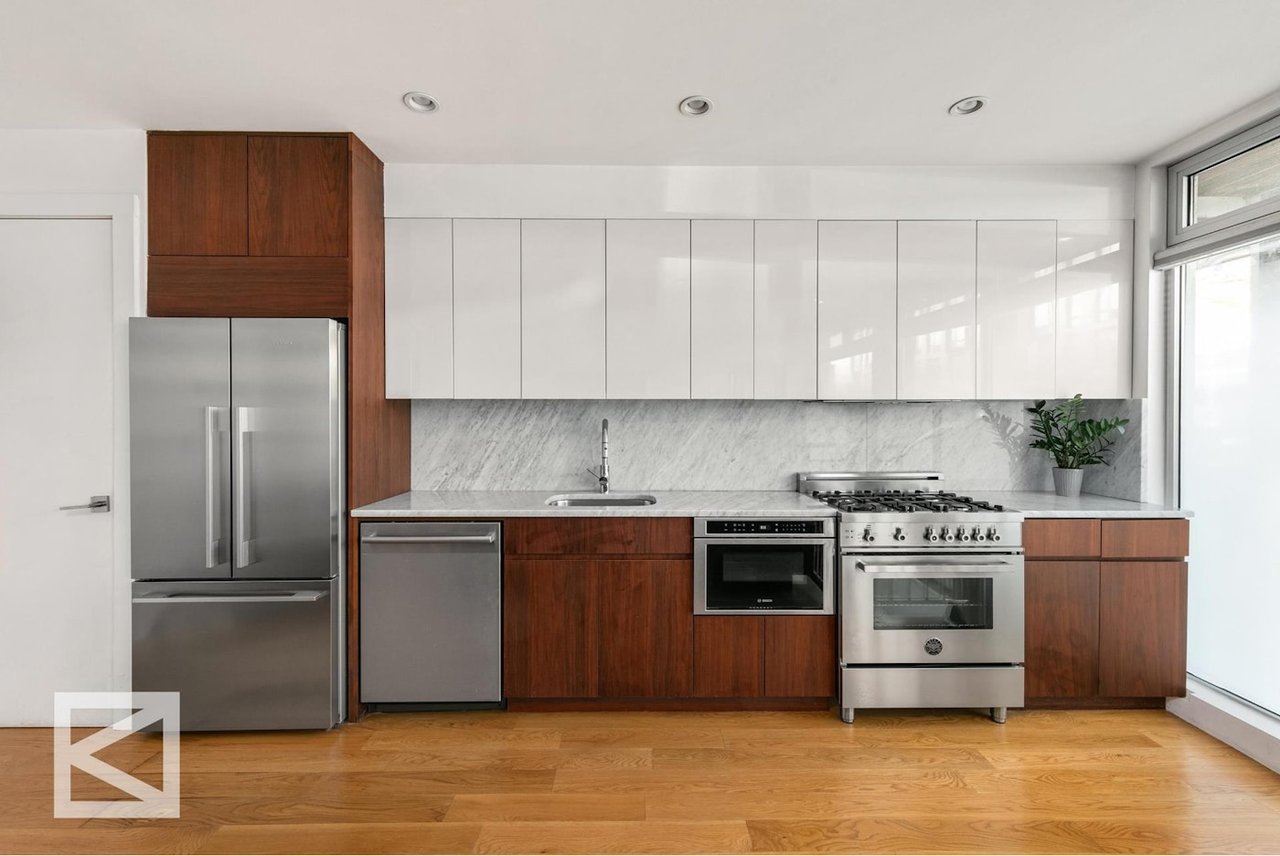 764 Metropolitan Ave, #1