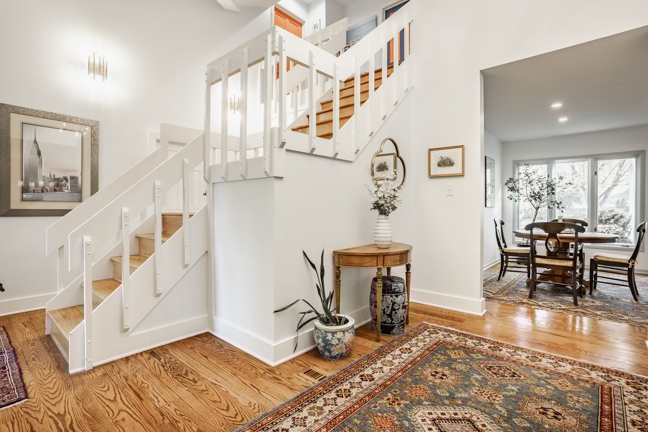 8045 Broadway Street