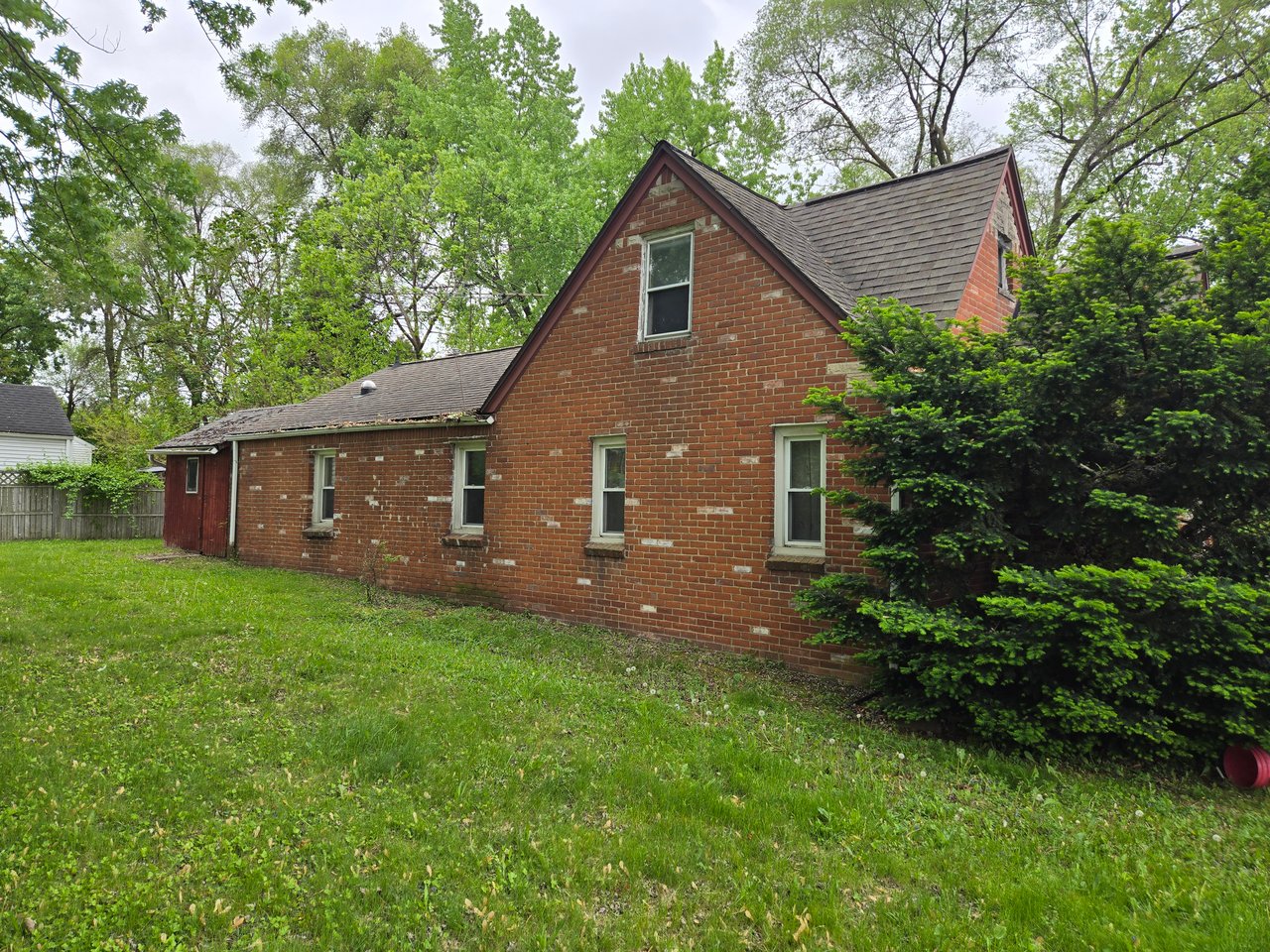 7205 Williams Lake Rd
