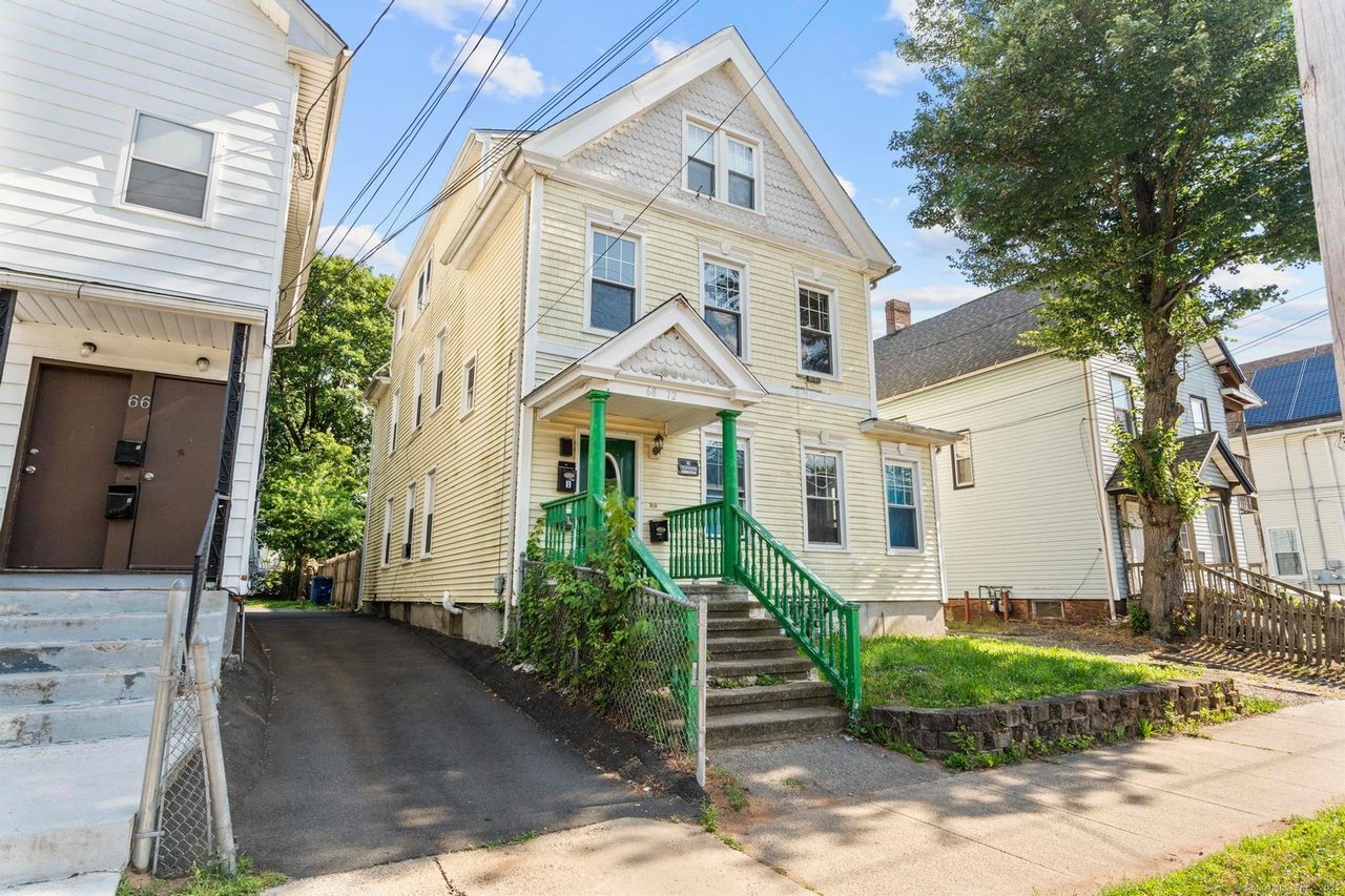 68 Henry St