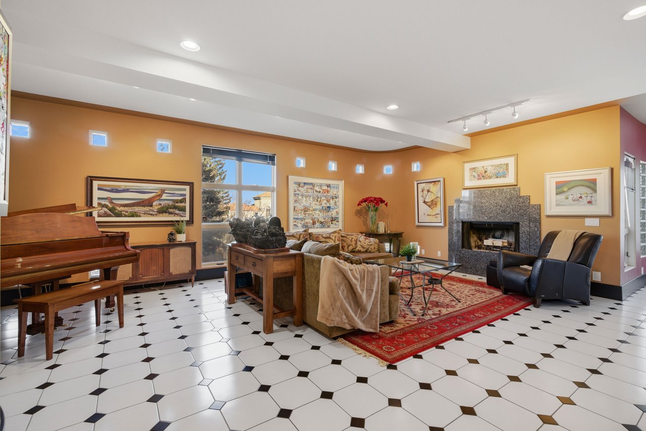 64 Patterson Mews SW