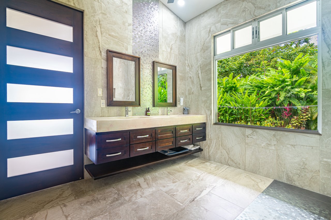 Casa Pacífica, Outstanding Ocean Views on over 3 Acres.  Room to build.