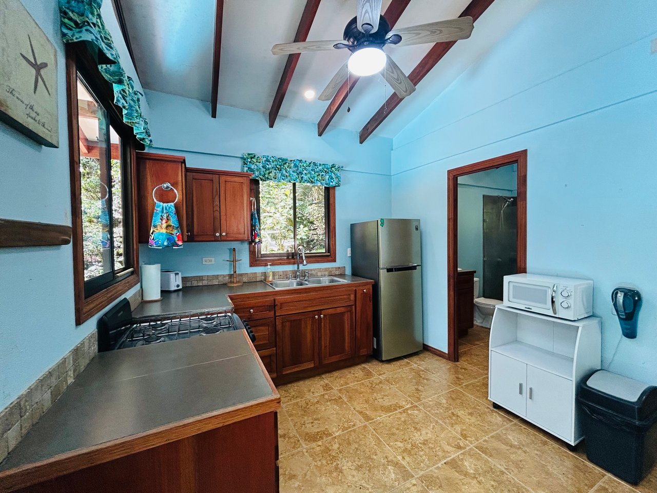Private Jungle Oasis ! 1 Bed, 1 Bath Hatillo Haven