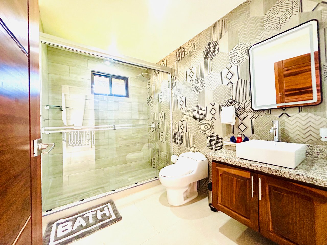 Tropical Modern Living Near Uvita – Stylish Pool Home with Privacy | Price Reduced