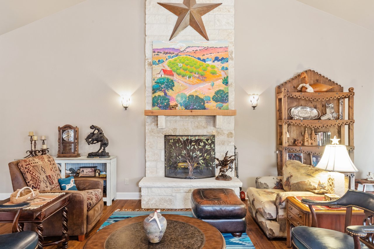 156 Northview Ln, Fredericksburg, TX