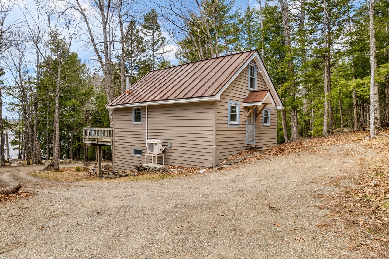 76 Cottage Shore Drive Holden, ME 04429-7003
