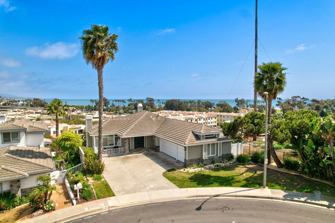Luxury Rental Minutes from Doheny Beach