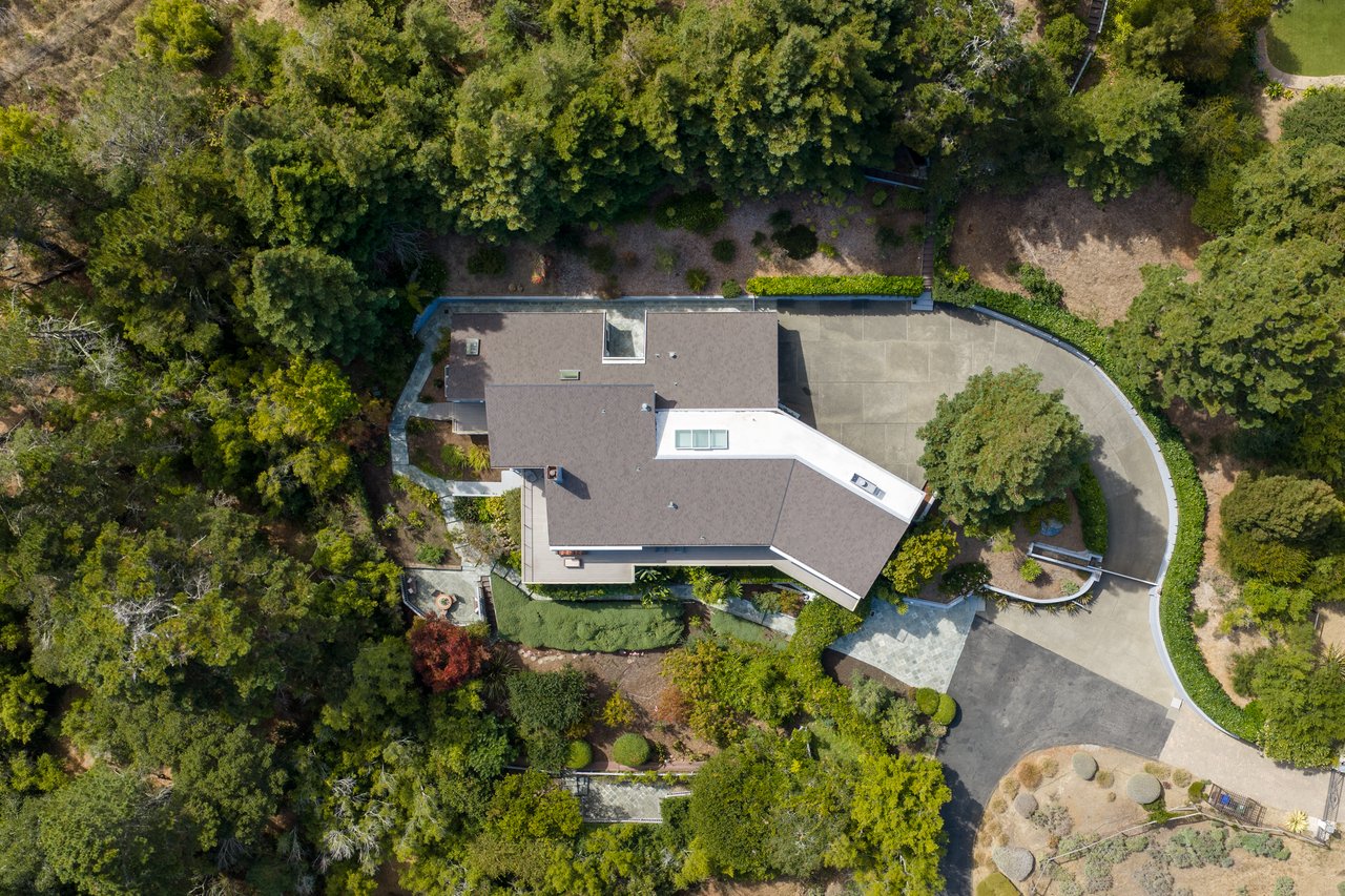 Tiburon Legacy Estate with Unparalleled Views and a Rare Connection to Nature