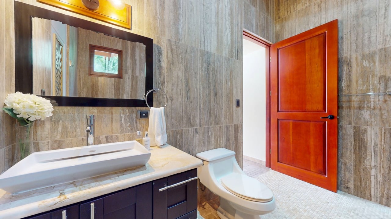 Ocean-View Luxury Home in Ojochal with Sunset Views and Retreat Potential