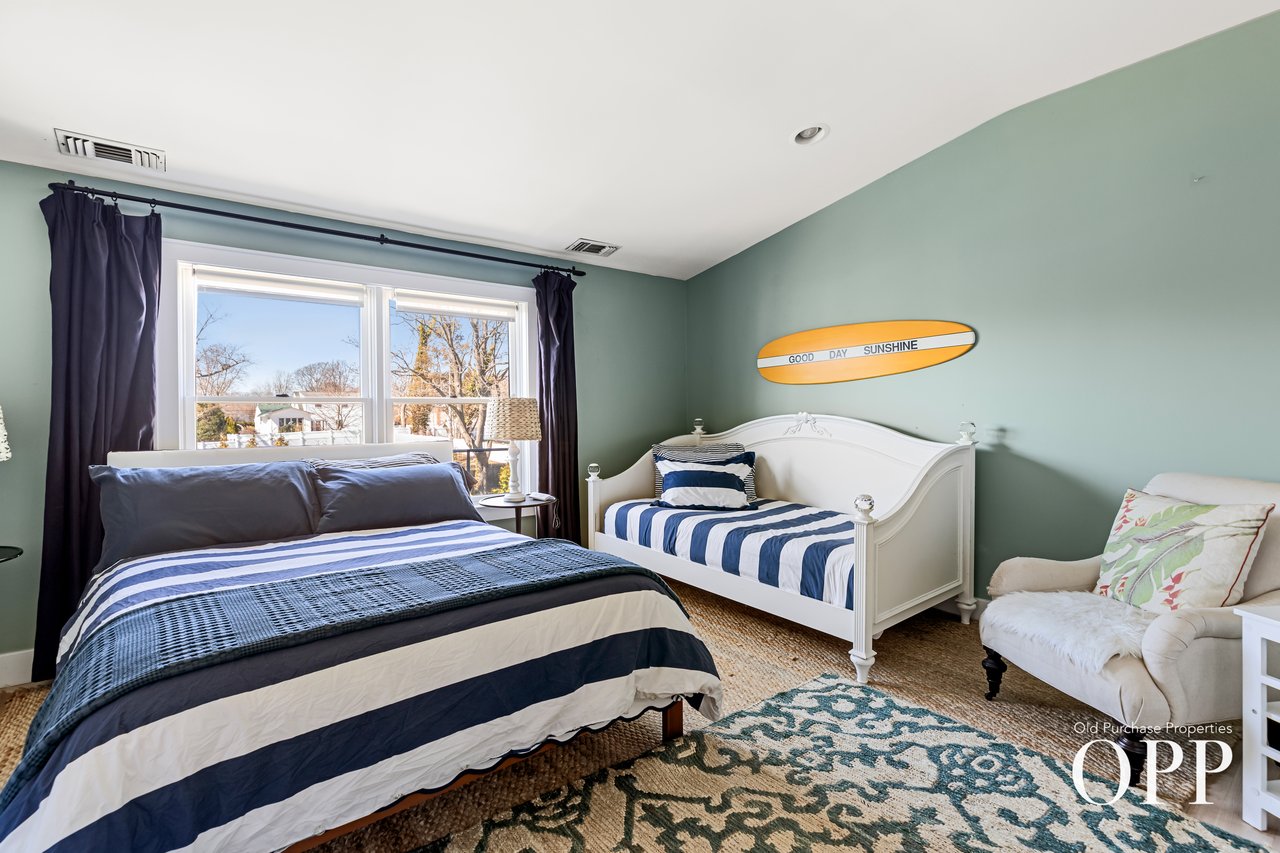 A Turnkey Mid-Century, Effortlessly Located in Bellport Village