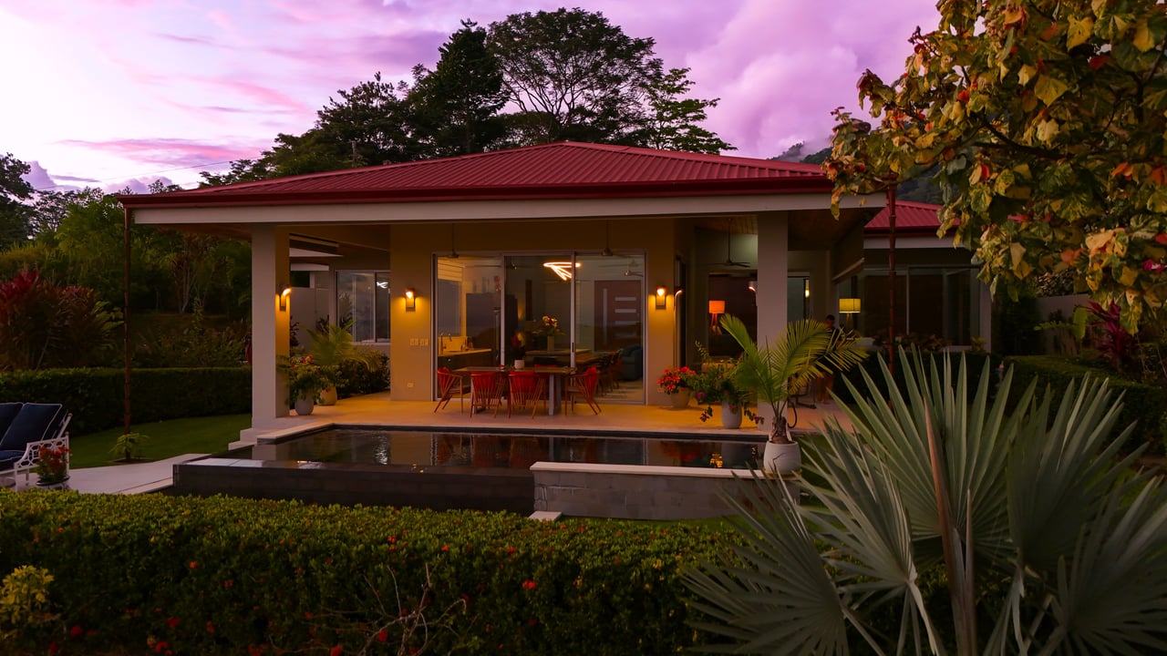 Blue Horizon – luxury ocean-view home in Ojochal, Costa Rica