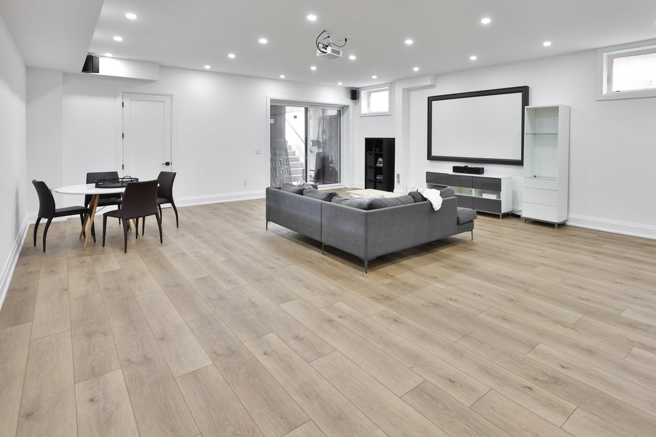 1176 Kane Road