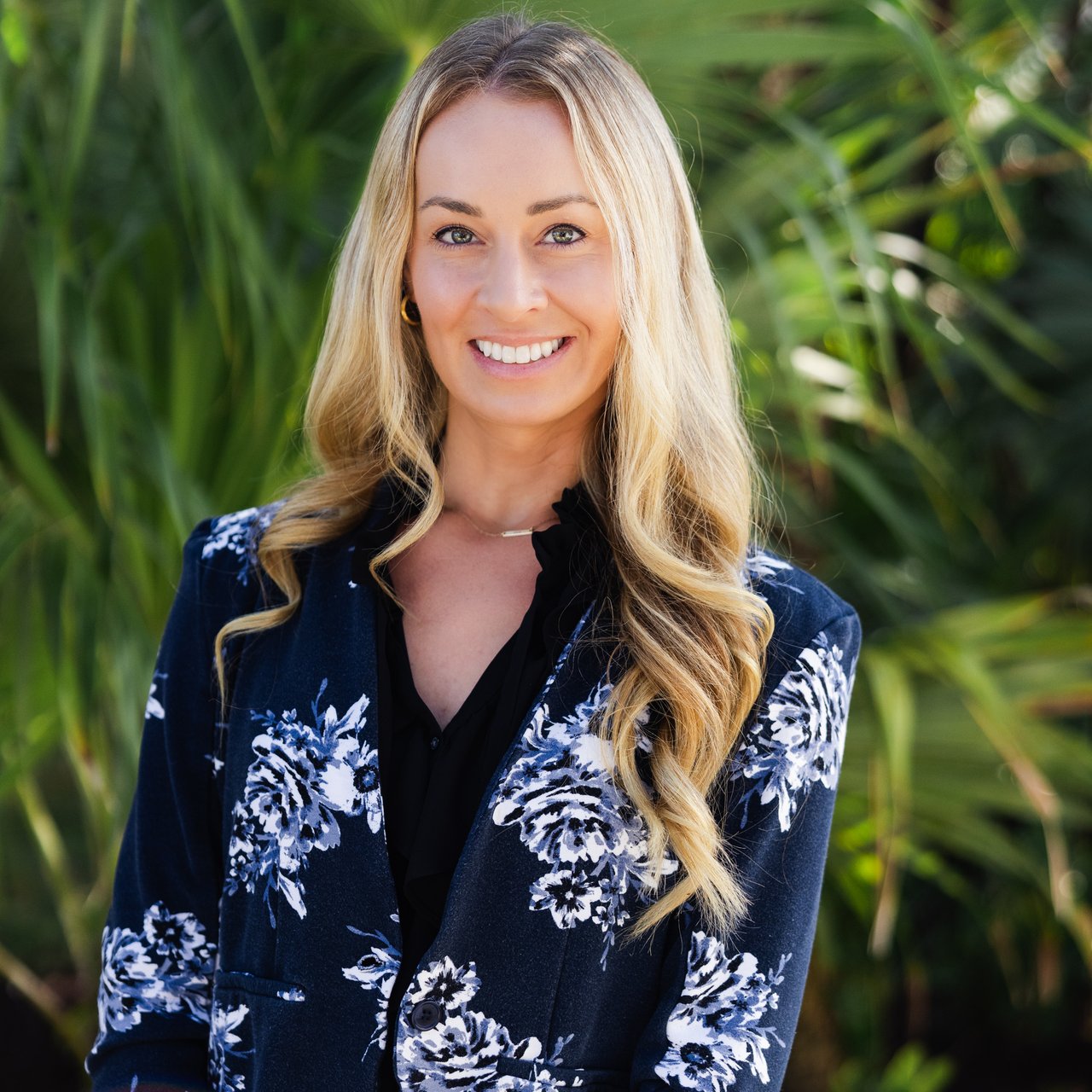 Amanda Caracuzzo Palm Beach Gardens, FL Real Estate Agent Headshot