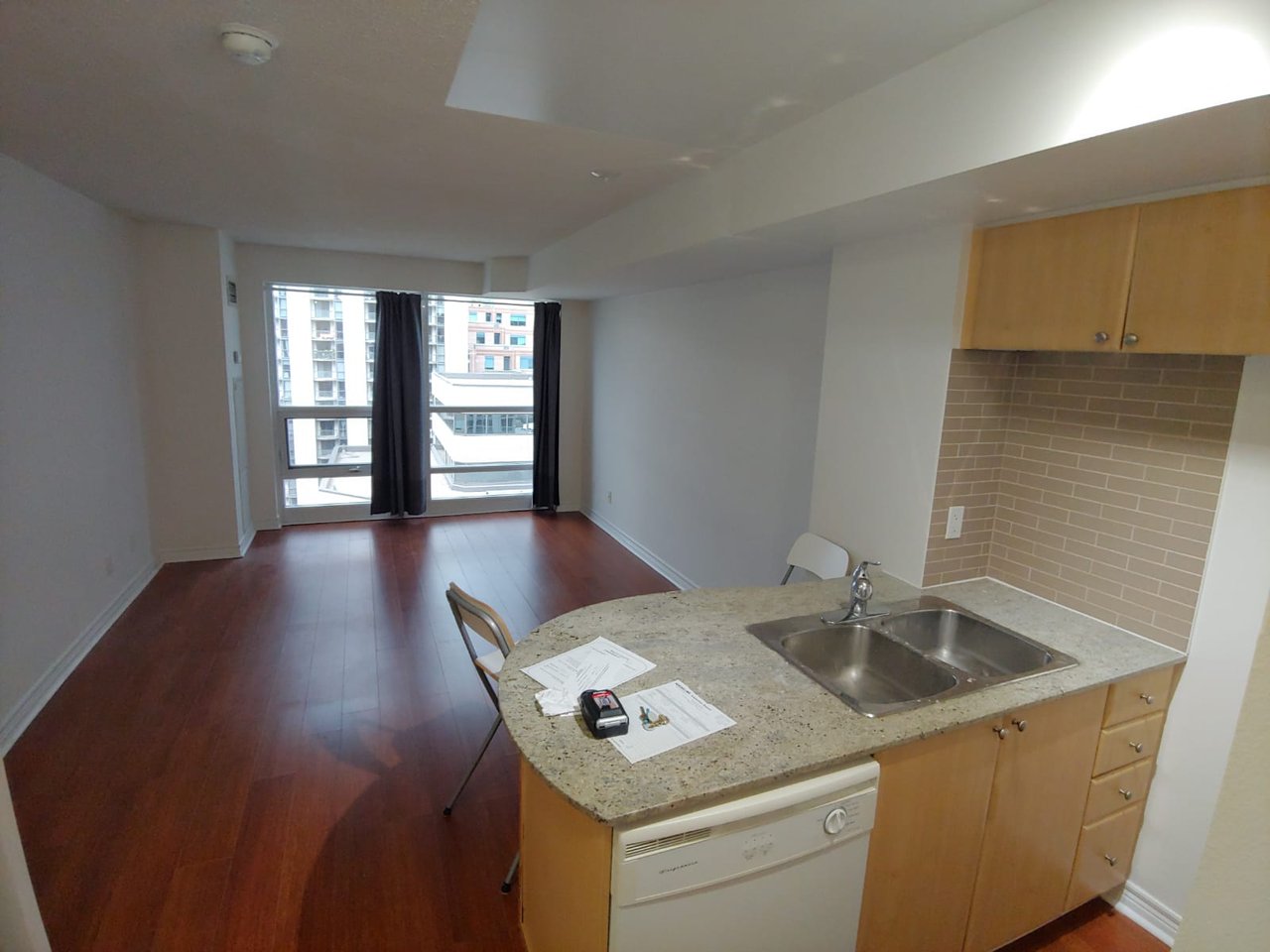 763 Bay St Unit: 1214
