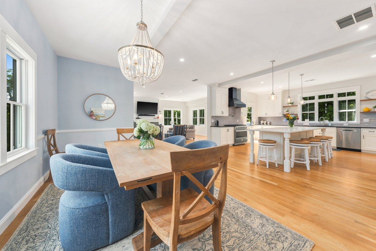 A Reimagined Turn-of-the-Century Carriage House in Cohasset, MA