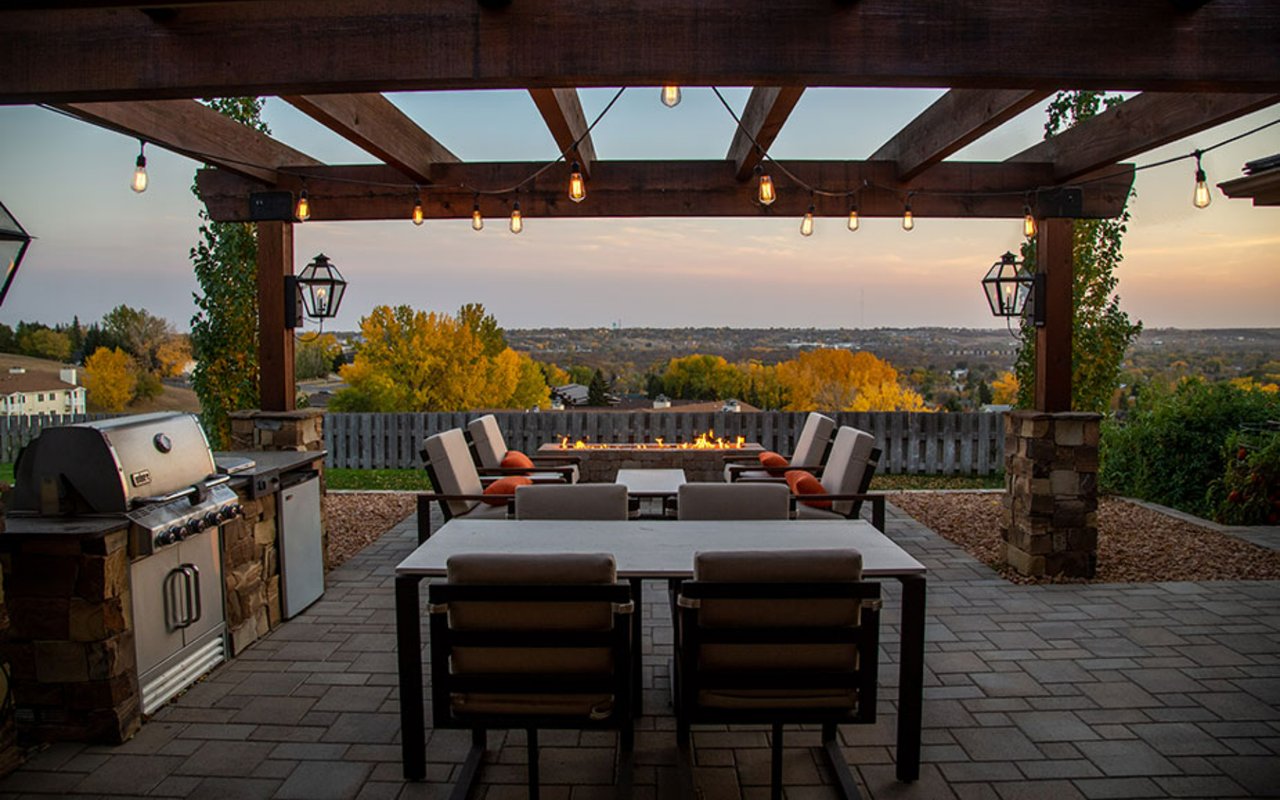Your Guide to Indoor-Outdoor Living Spaces