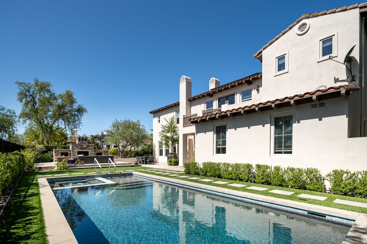 MODERN LIVING IN MIRASOL