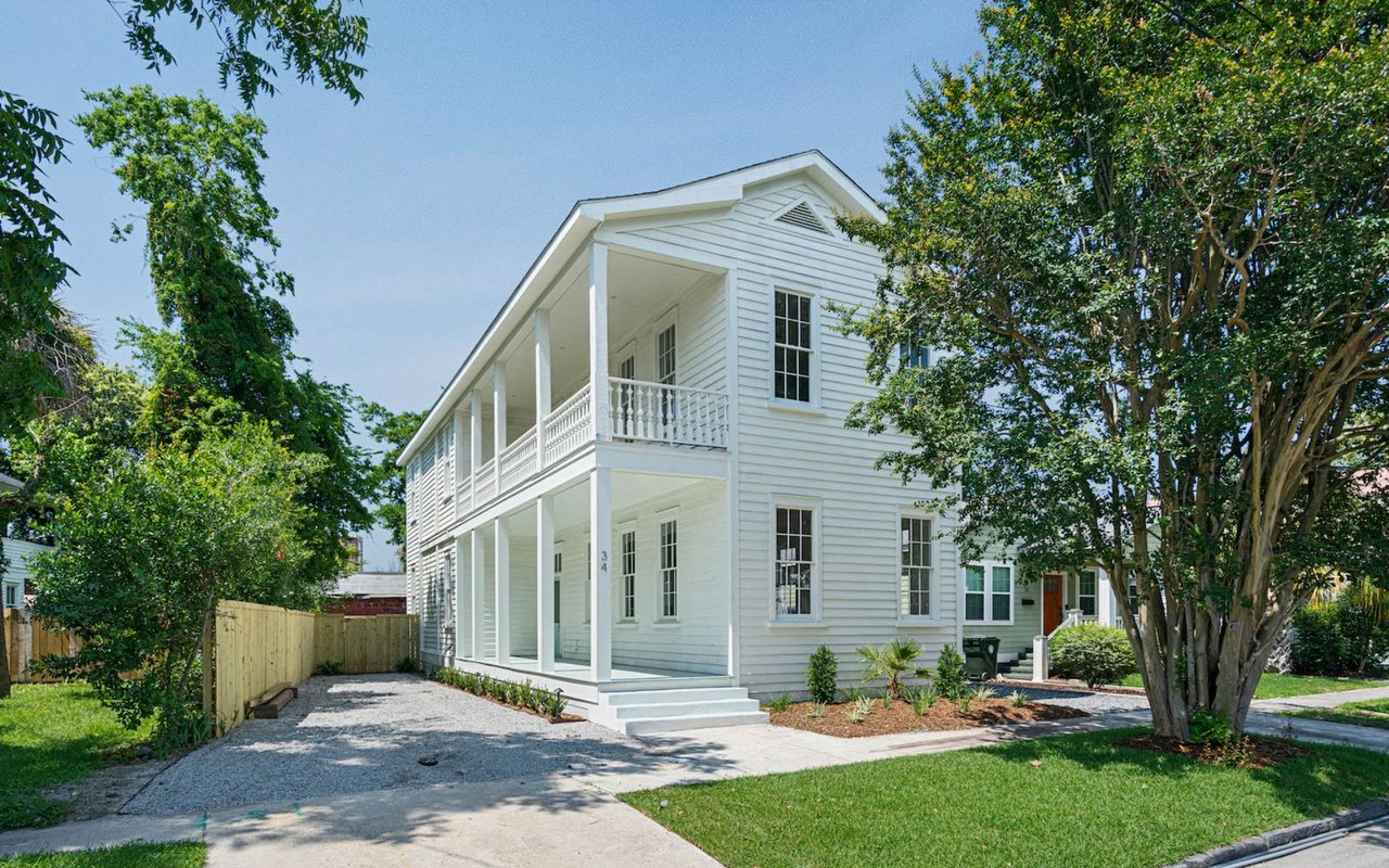 Renovated Charleston Single House – 34 Lenox Street