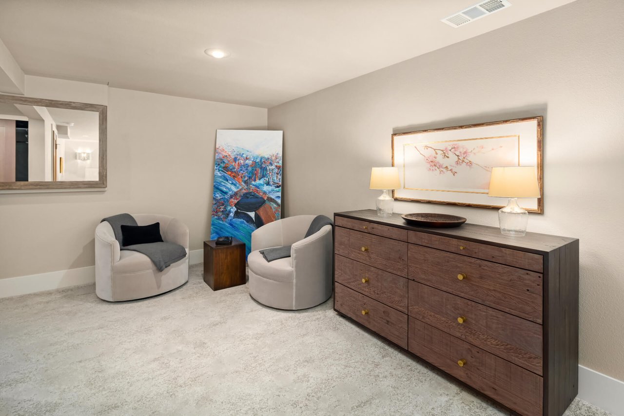 4105 SW Holly Street