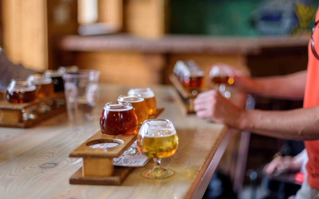 Your Guide to Smith Mountain Lake Wineries, Distilleries, and Breweries.