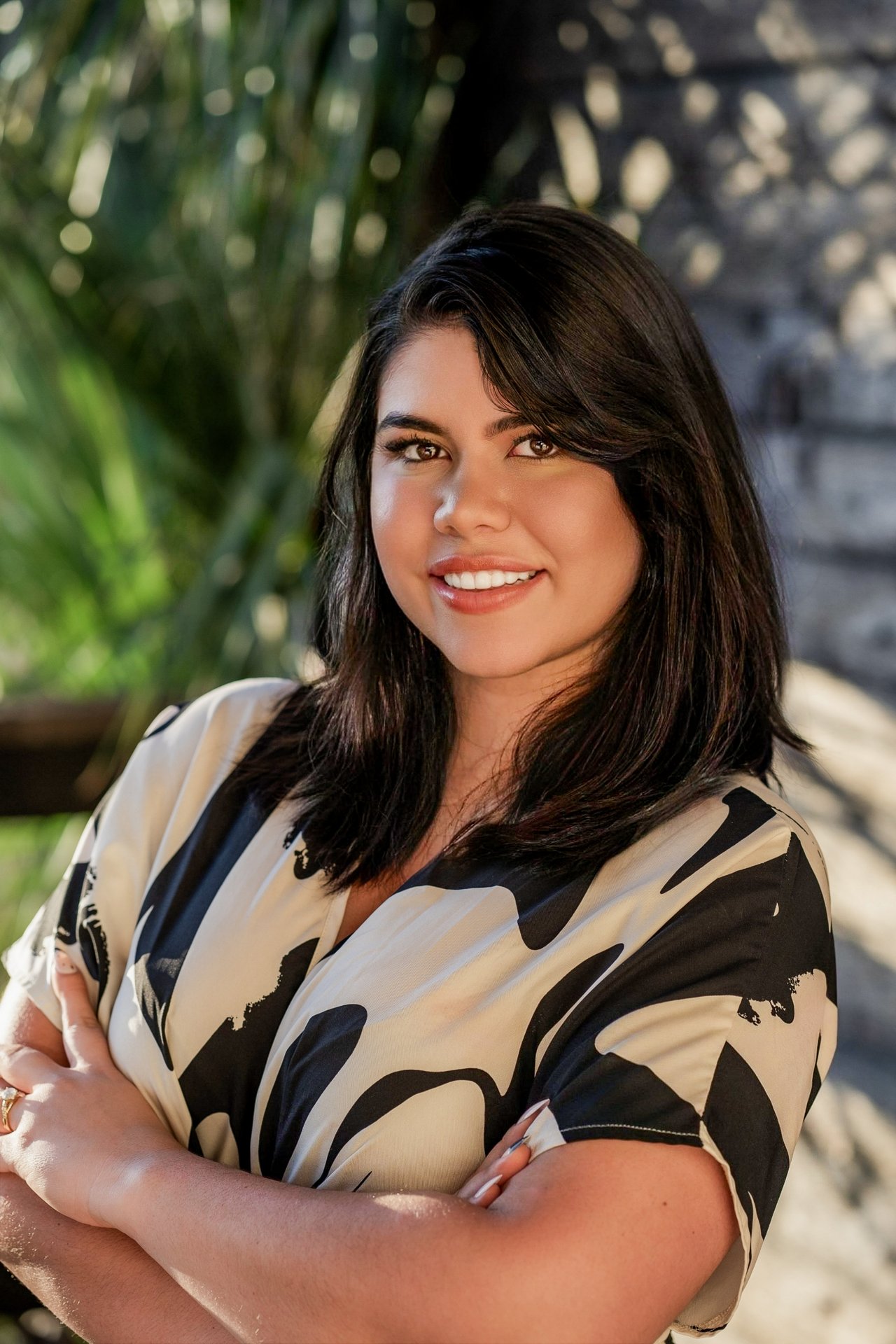 headshot of caroline sanabria san antonio realtor