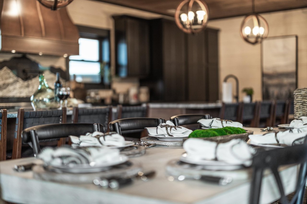 1362 Rambling Creek Way