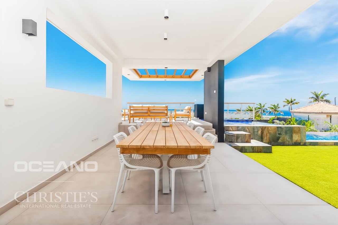 Modern Villa  - Hope Hill