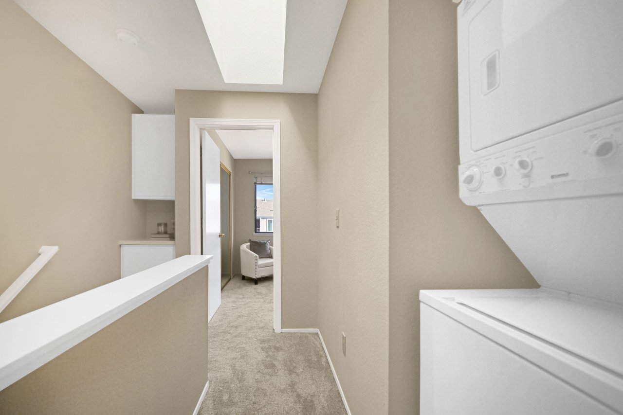 2677 Oak Rd. #202, Walnut Creek