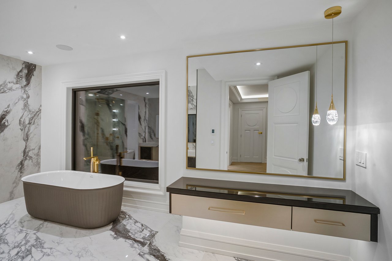Architecturally Iconic Estate