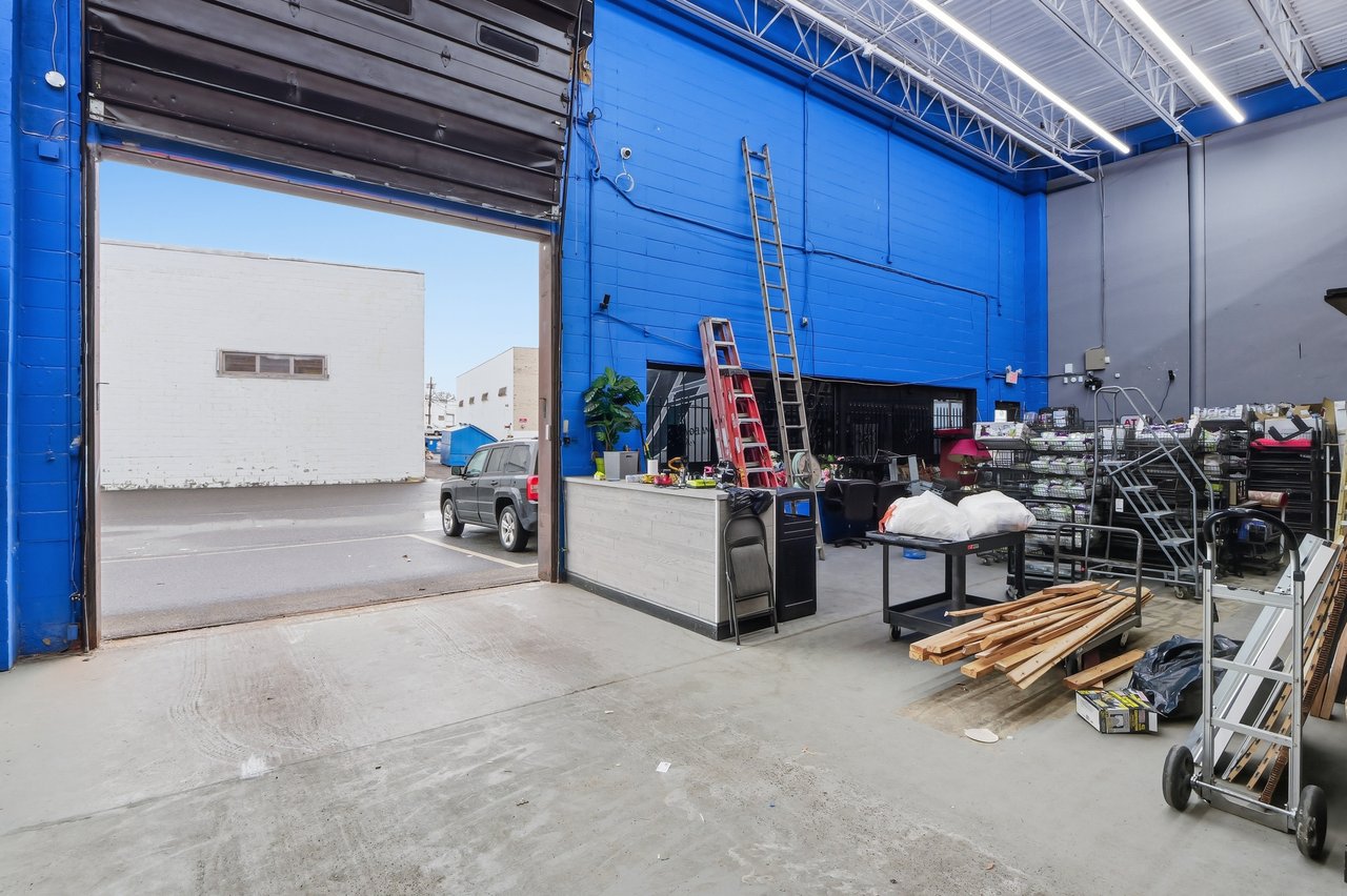 Cannabis-Approved Industrial Opportunity | 10,000 SF