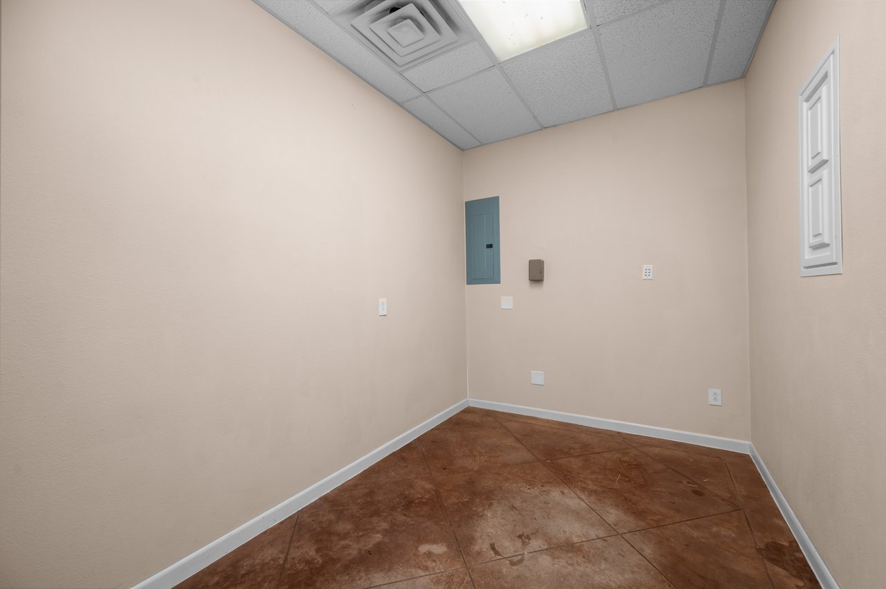 126 W Cedar Bayou Lynchburg Rd