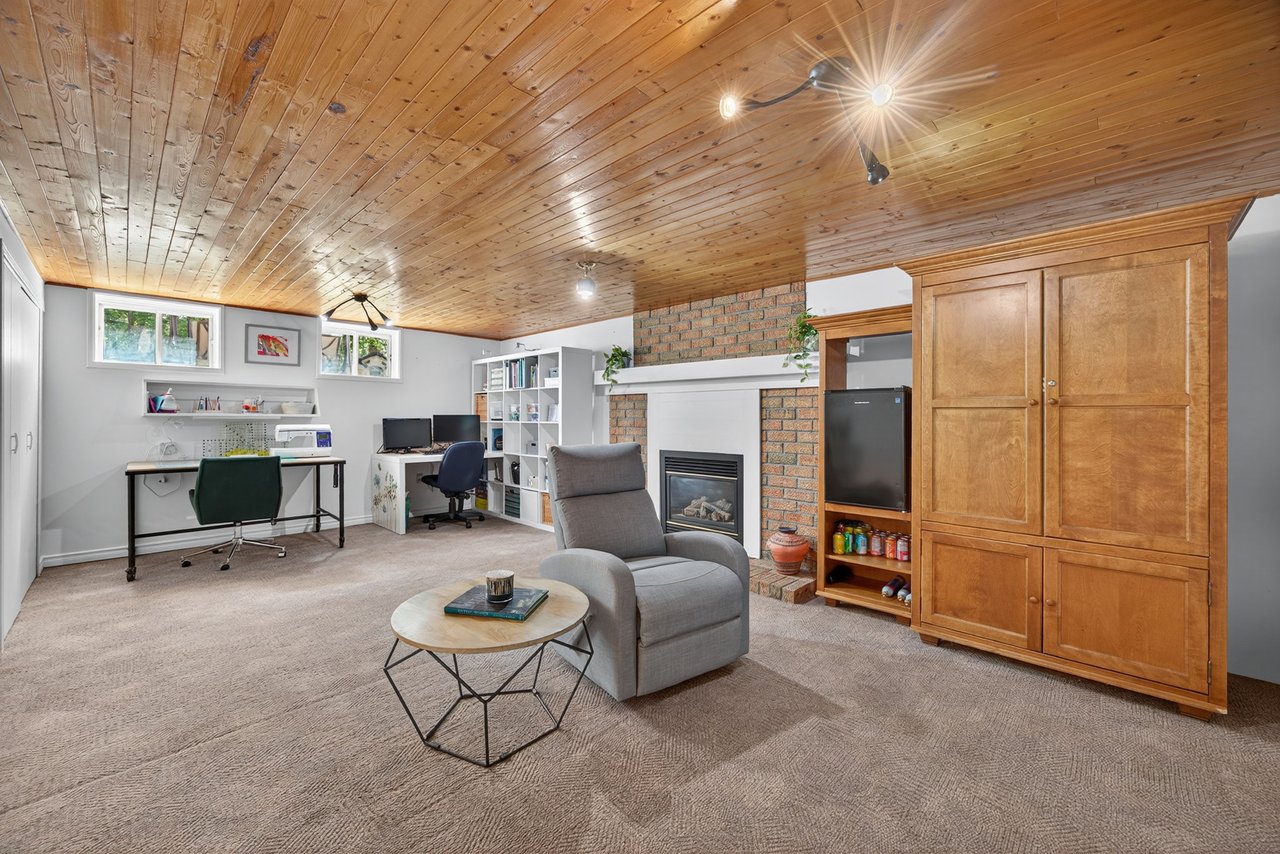 242 East Street, East Gwillimbury