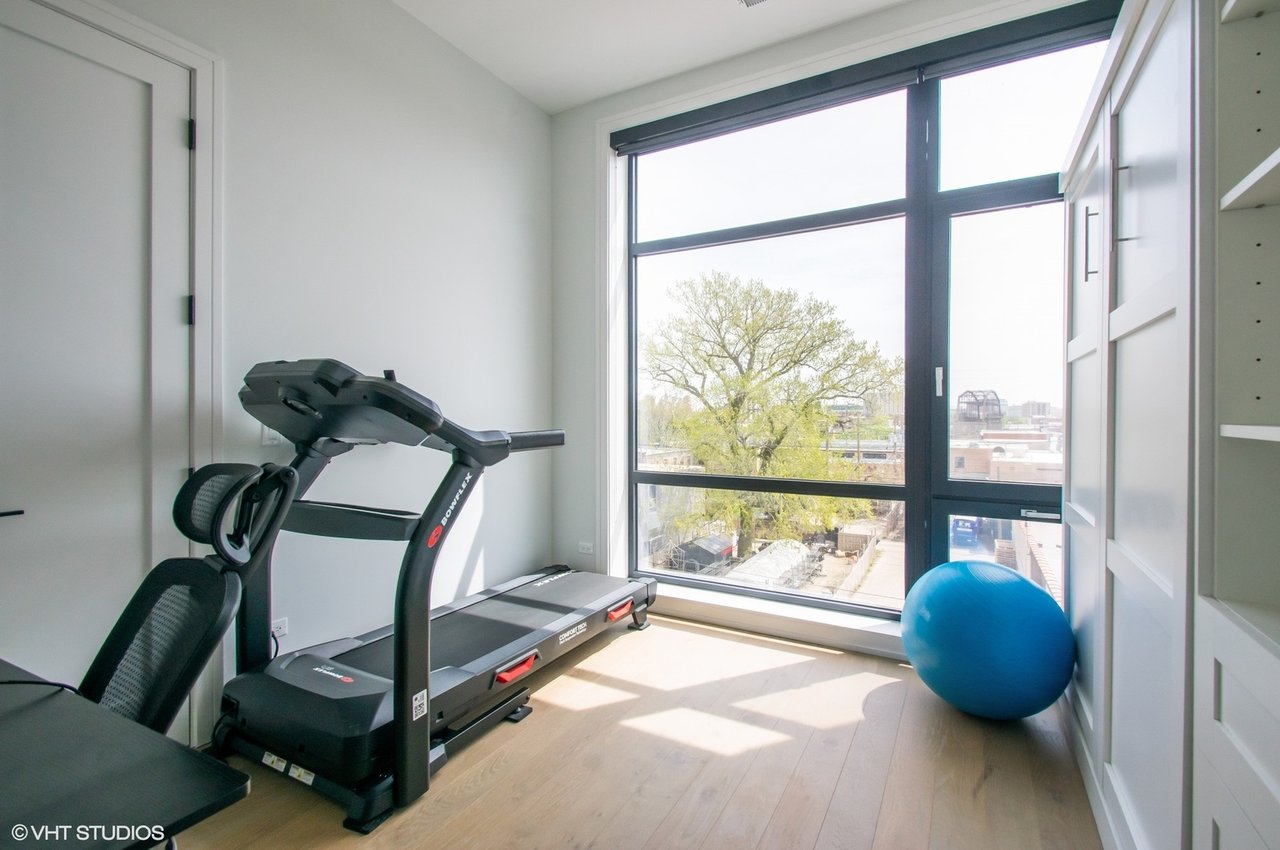  505 N Hermitage Avenue Unit: 4S