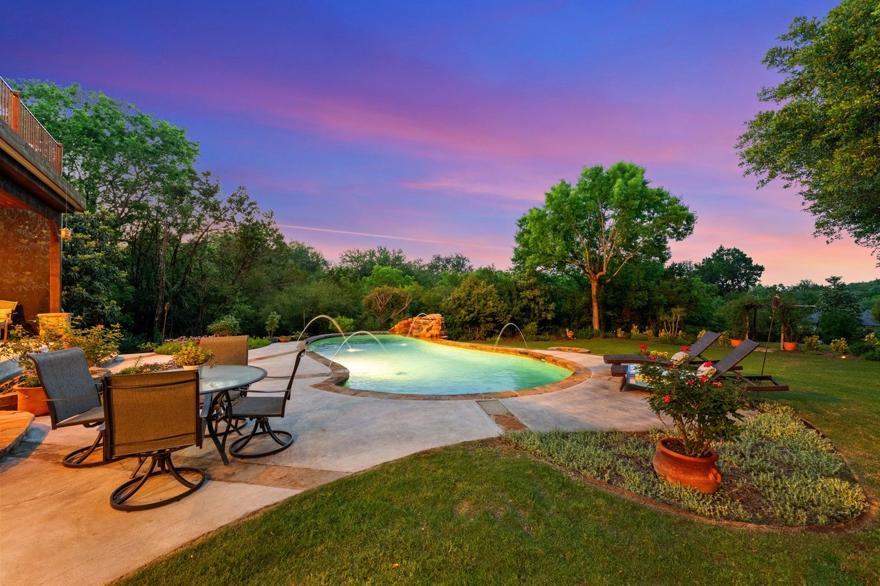 Tucked Away in West Lake Hills