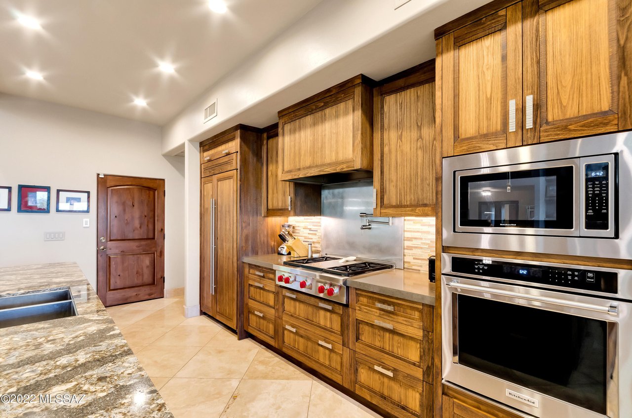 1931 E Buck Ridge Pl
