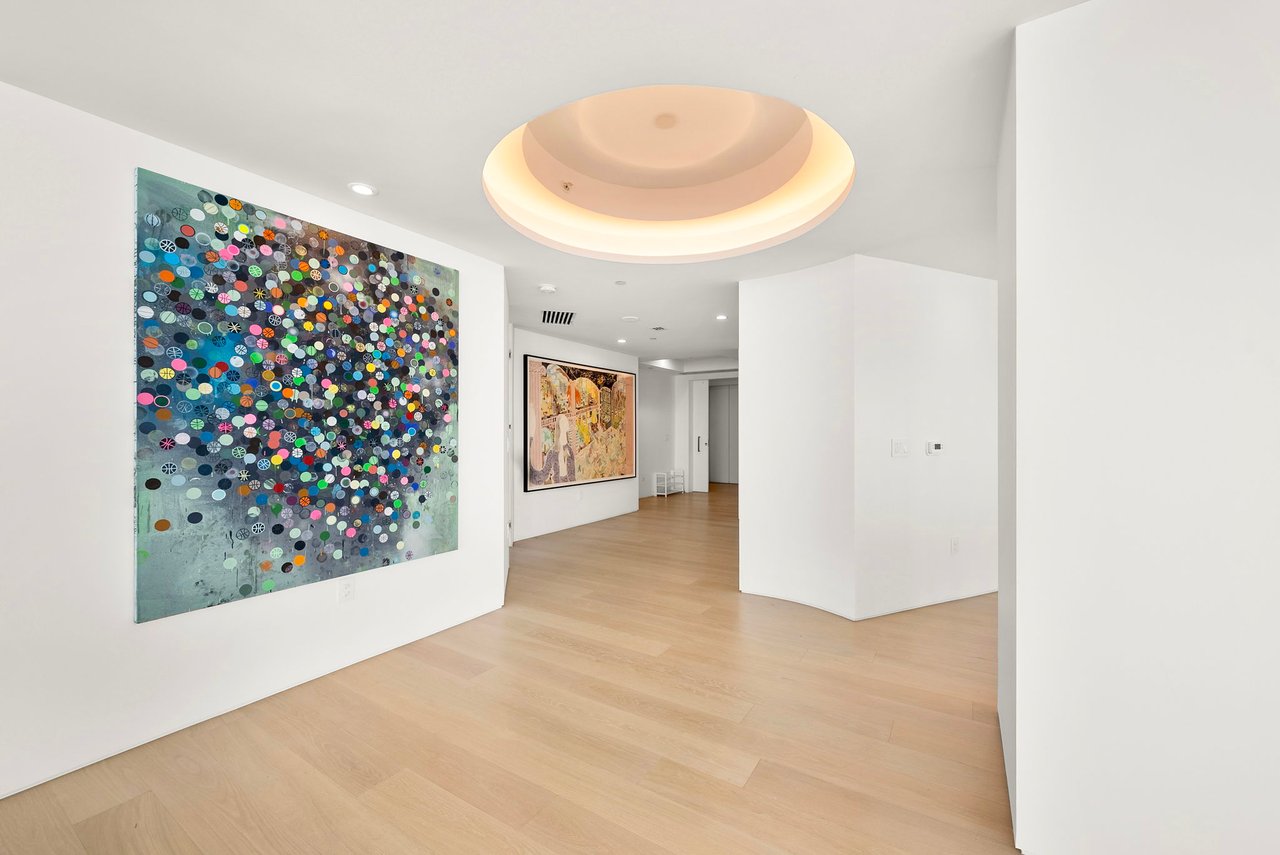 100 S Pointe Drive, Residence 1906/07