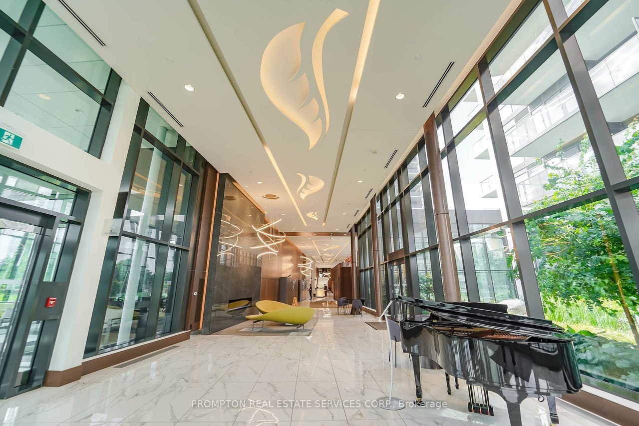 SEASON CONDOS PENTHOUSE