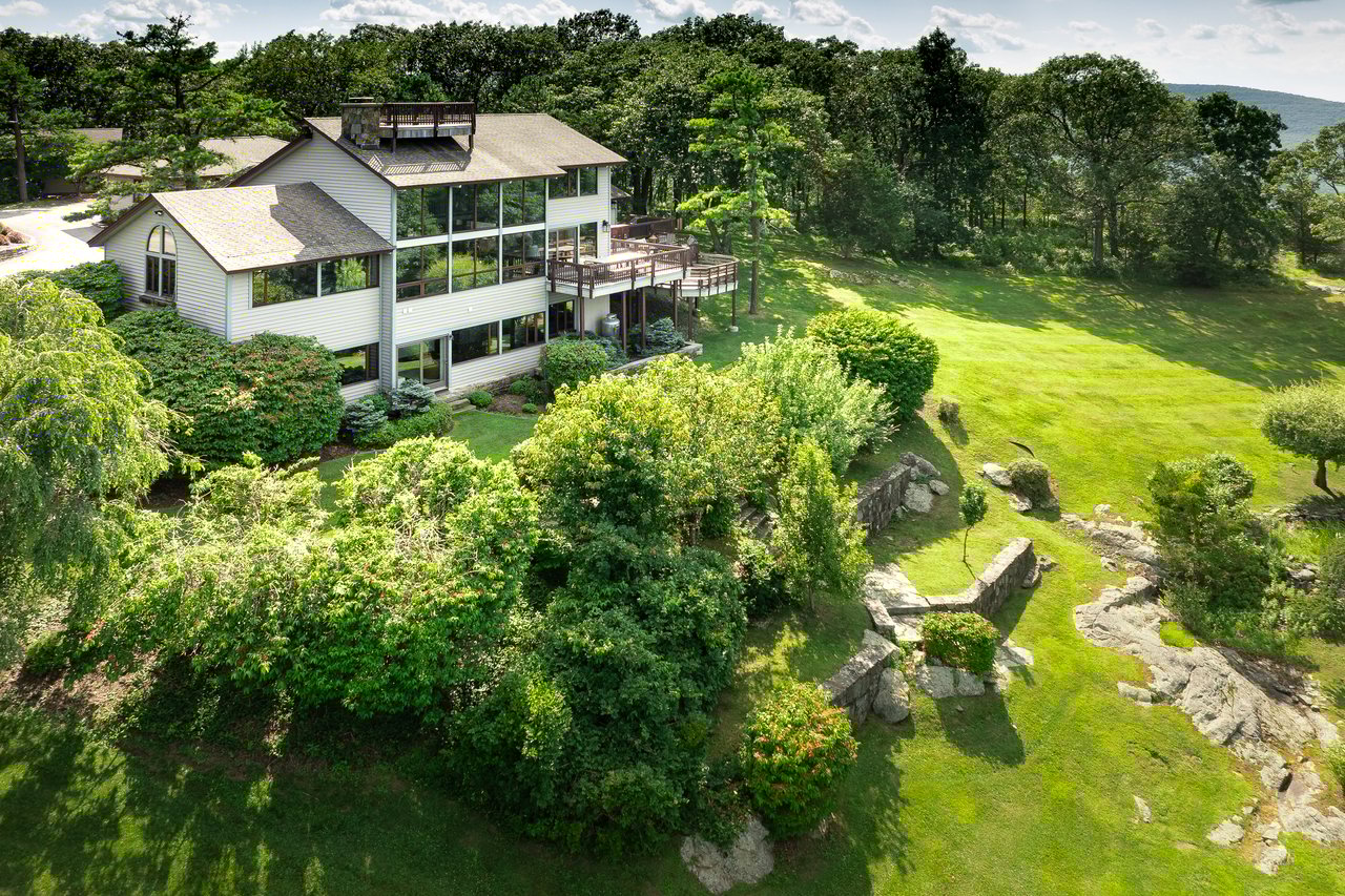 12 Mountain Brook Road