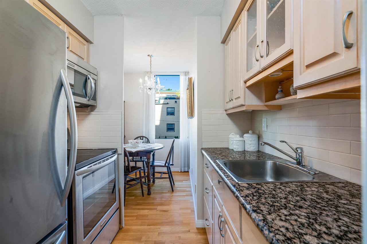 1575 Beach Ave, #303